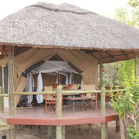 Mbali Mbali Tarangire River Camp Kwa Kuchinia エクステリア 写真